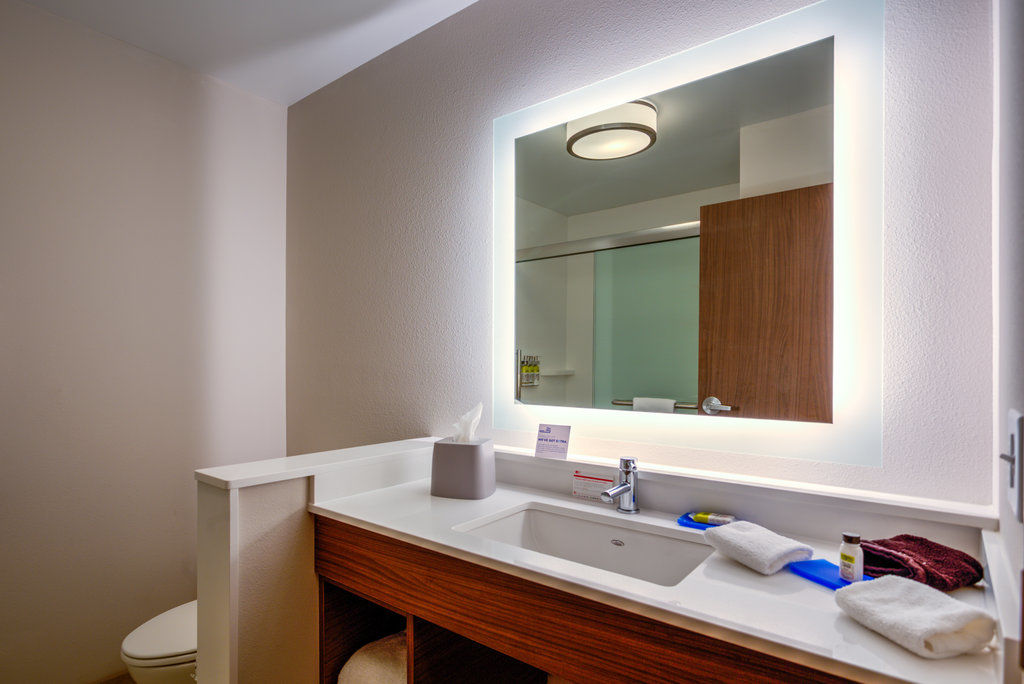 Holiday Inn Express & Suite Milroy - Reedsville Bagian luar foto